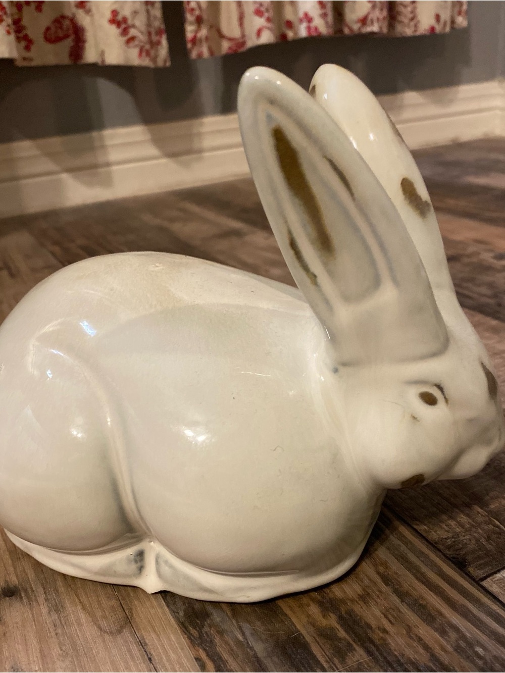 Cream Ceramic Rabbit Figurine - Picture 4 of 5